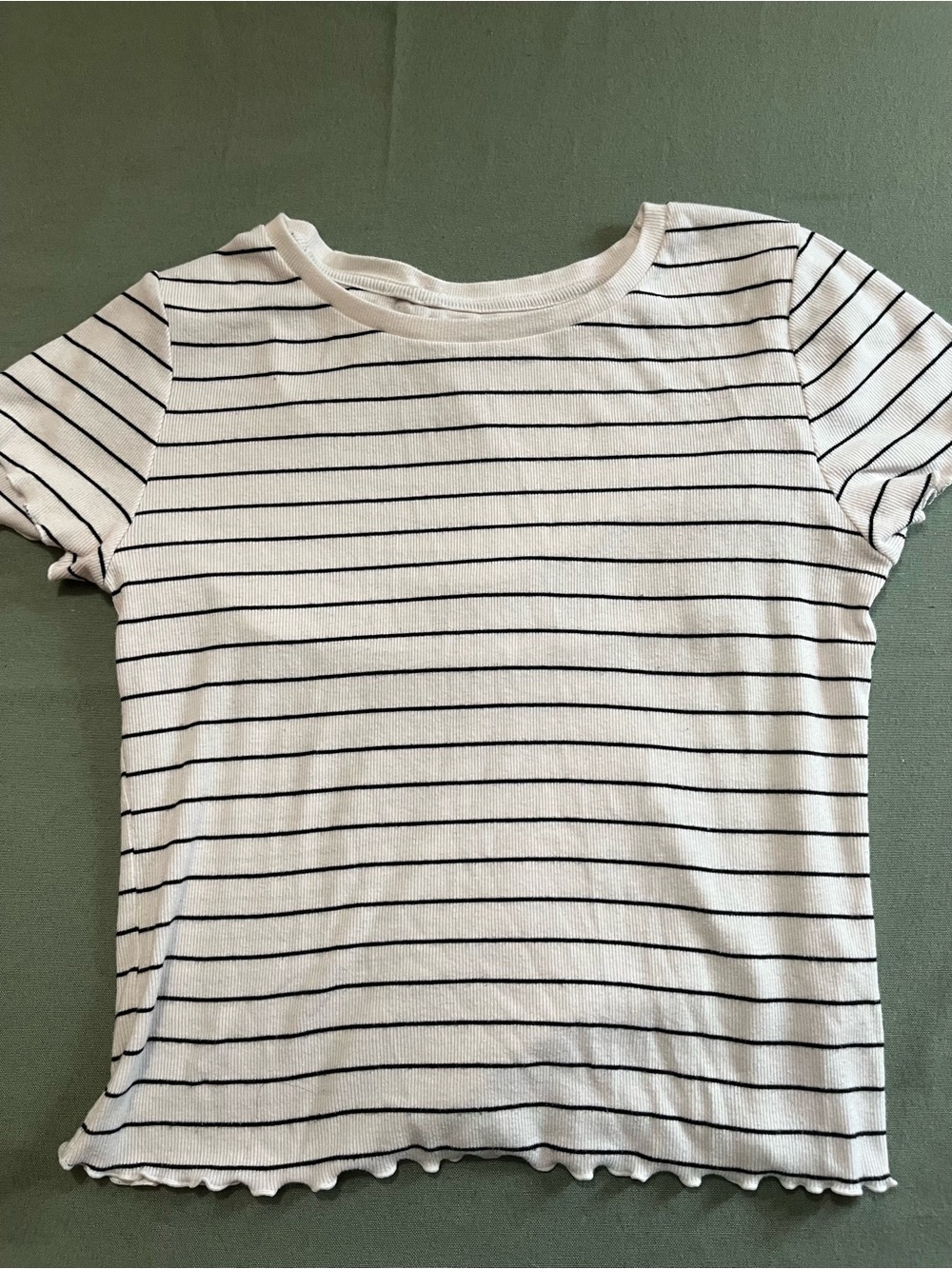 Aeropostale White With Black Stripes Short Sleeve Tee